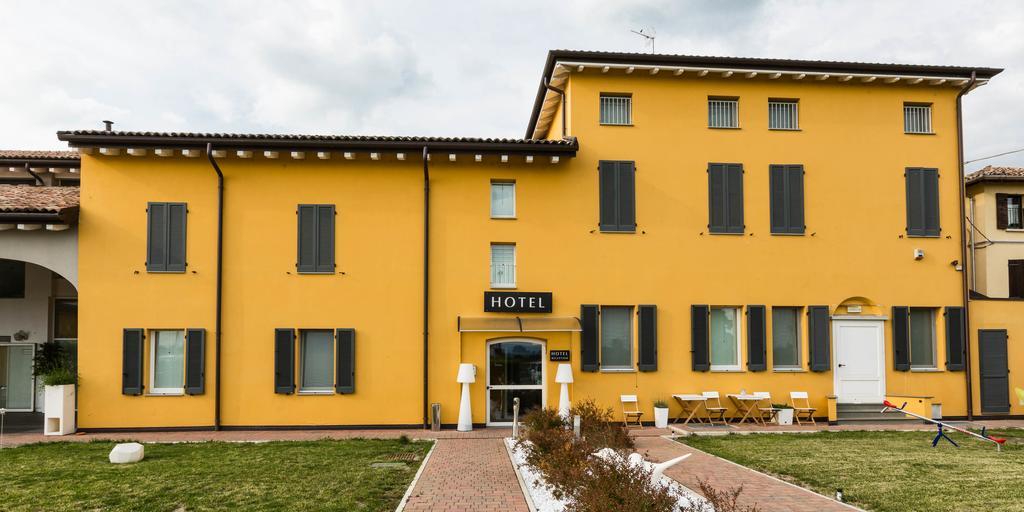 Hotel Forlanini 52 파르마 외부 사진
