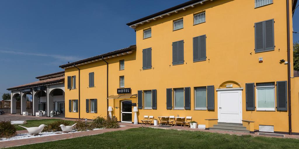 Hotel Forlanini 52 파르마 외부 사진