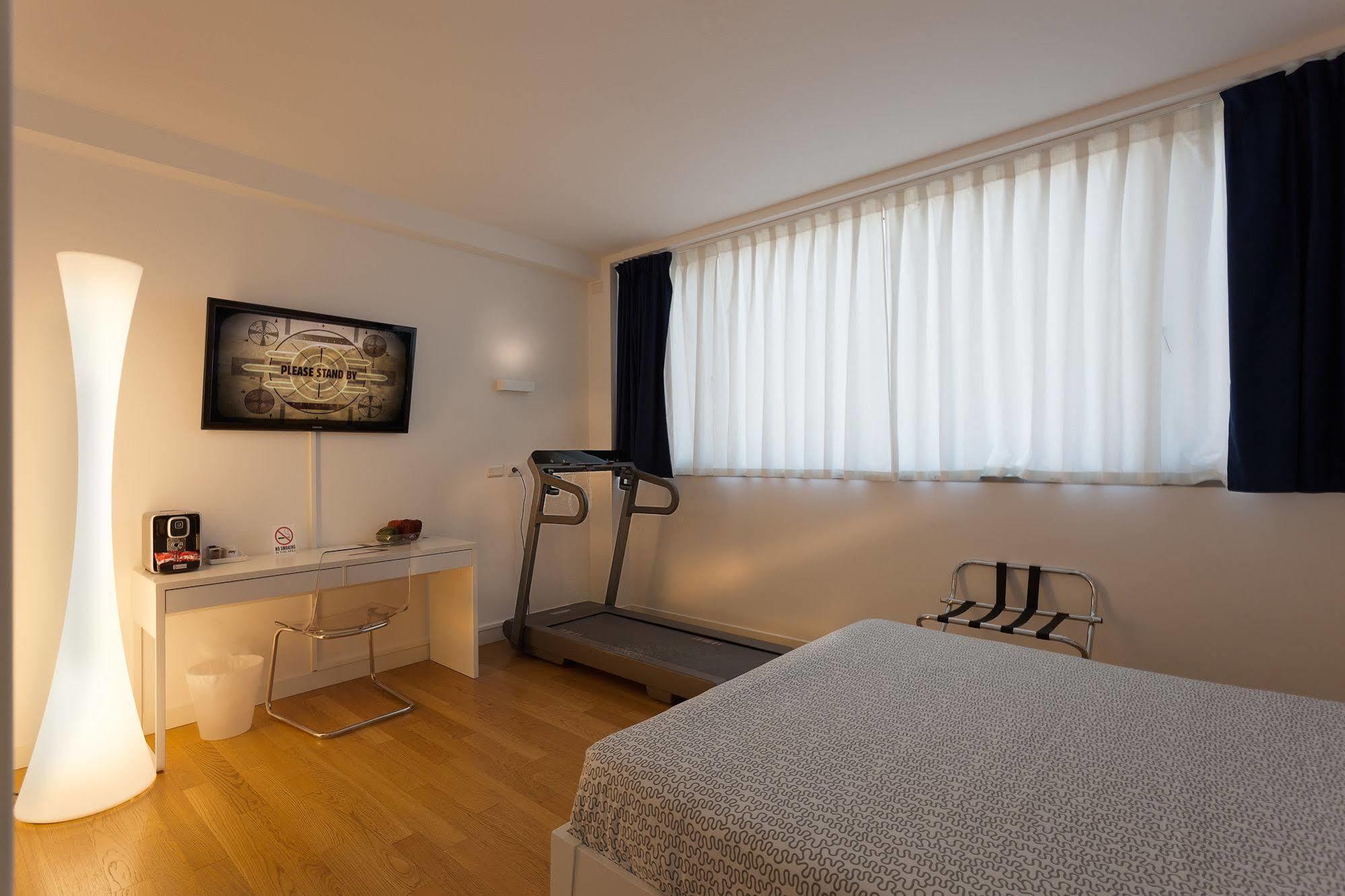 Hotel Forlanini 52 파르마 외부 사진