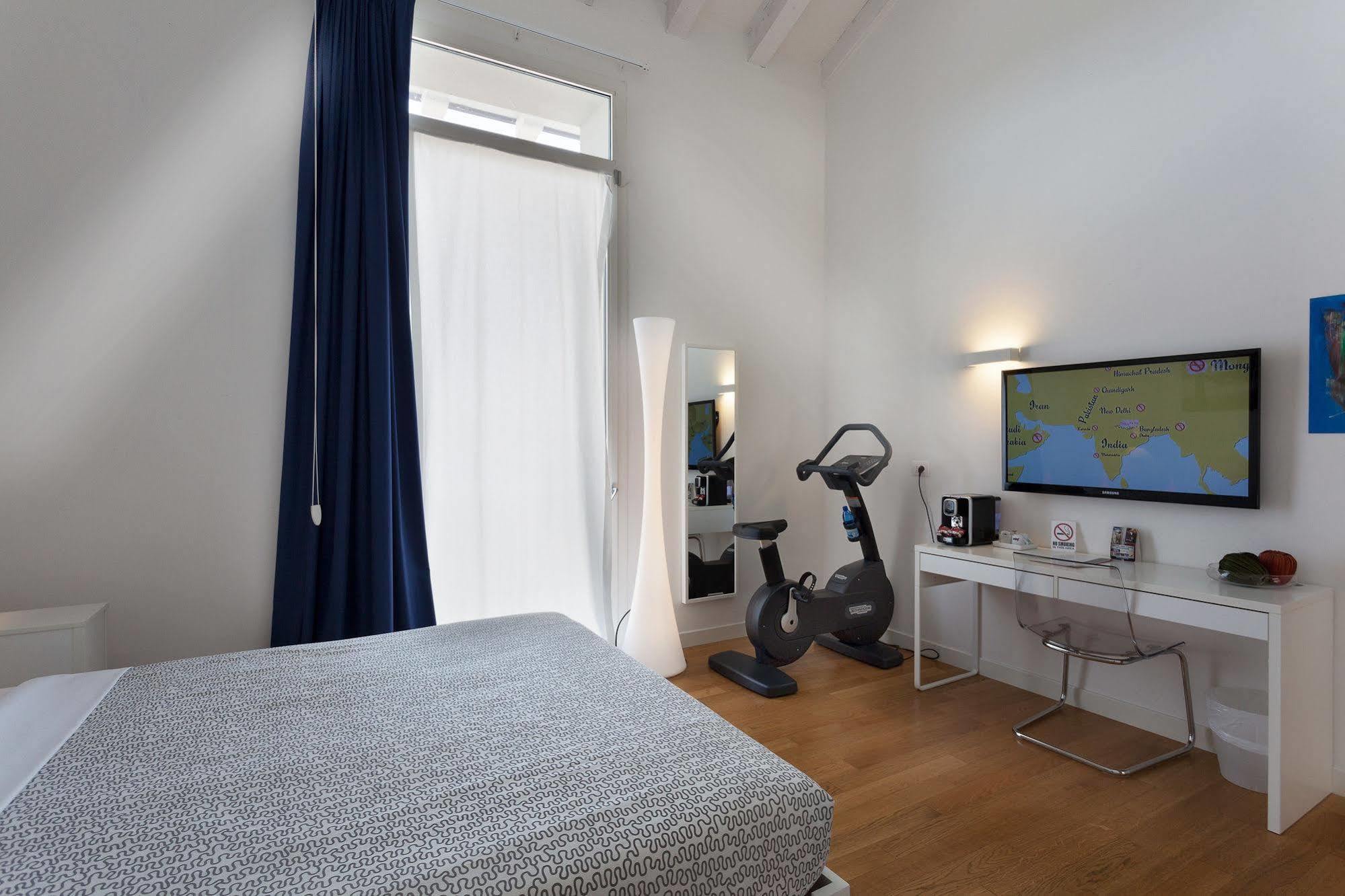 Hotel Forlanini 52 파르마 외부 사진